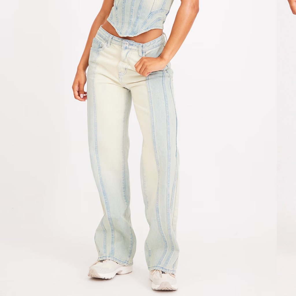 Pretty Little Thing Light Blue Wash Seam Detail Boyfriend Jean Never Worn Size 2